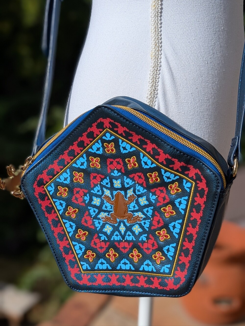 Warner Bros Studio Tour Harry Potter Chocolate Frog Bag by Danielle Nicole NWOT